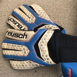 Reusch goalkeeper gloves